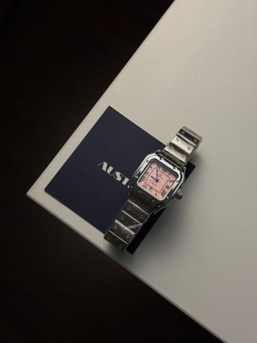 ساعه نسائيه مينا زهري