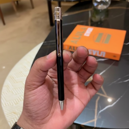 قلم Cartier أسود