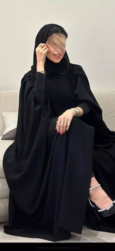 عباية نص بشت كريب سيراميك فاحم تكسير من الكتف (050...