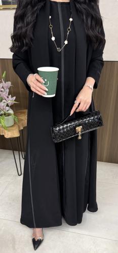 عباية كلوش انترنت كوري بخطوط طوليه من قماش اللامع...