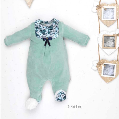 أفرول بناتي مخمل باللون الأخضر من كولكشن الشتاء .