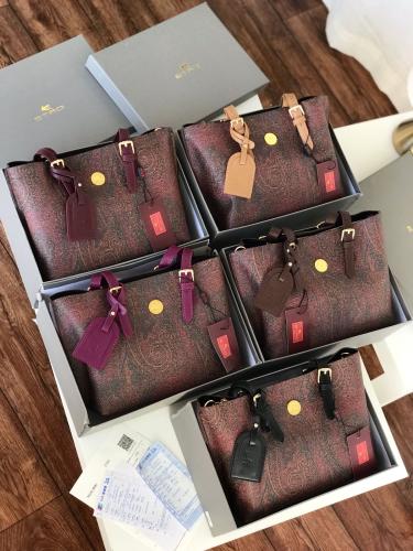 حقيبة الترو توت باق ..