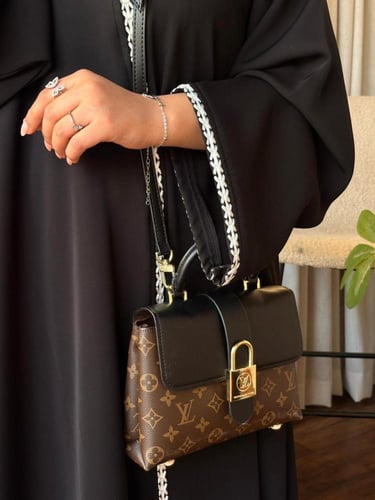 حقيبة لويس فيتون تابي بقفل ..