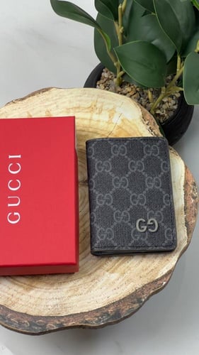 محافظ قوتشي ..