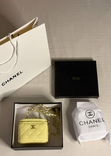 حقيبة شانيل ميني ..