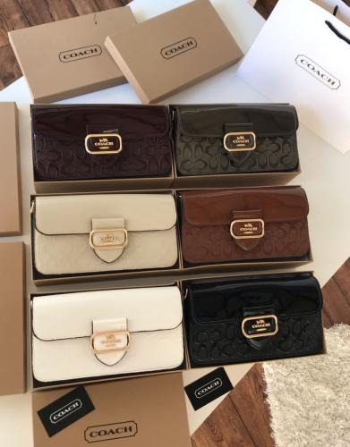 حقيبة كوتش ميني كلاسيك ..