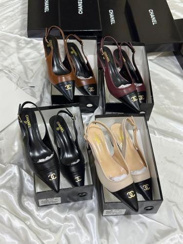 صنادل شانيل كلاسيك مطفي ..