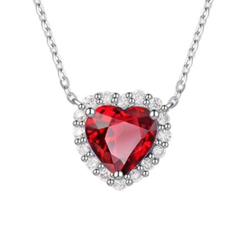 قلادة فضية مرصعه بالكريستال مزينة بالحجر الاحمر