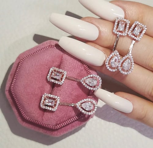 أقراط روز قولد مرصعه بالكريستال