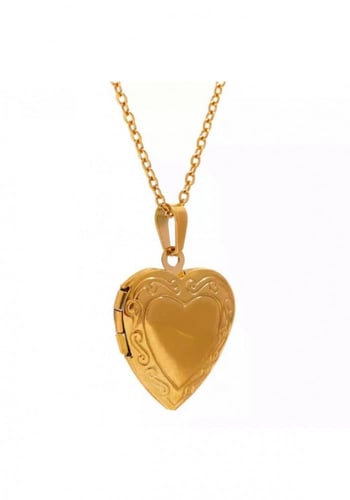 قلادة ذهبية على شكل قلب ب أمكانك وضع صورة من تحب ب...