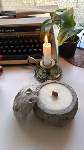 Moon candle