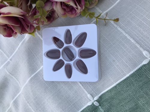 اظافر تركيب بالوان متعدده تستخدم اكثر من مره مع صم...