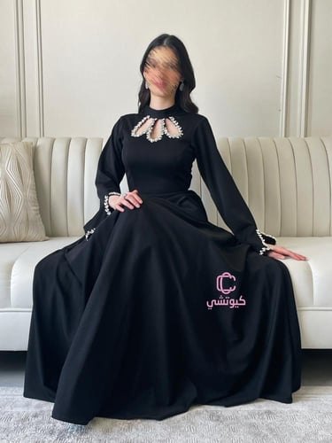 فستان اسود ساتر بتطريزات كريستالية | Cutecci
