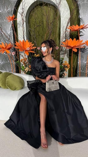 فستان سهرة أسود ميكادو بصدر جزار أنيق