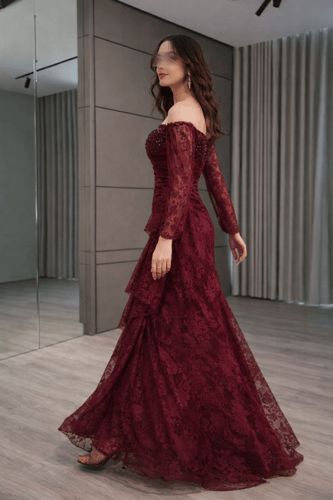 فستان سهرة برغندي دانتيل فاخر