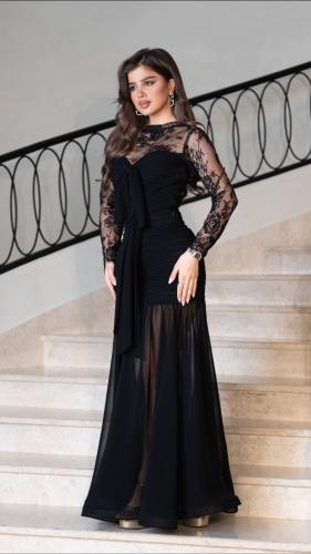 فستان دانتيل أسود بأكمام شفافة | Cutecci
