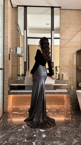 فستان سهرة أسود مخمل بلمعة فضية فاخرة