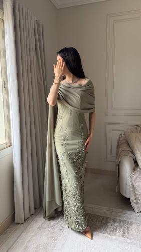 فستان سهرة زيتوني