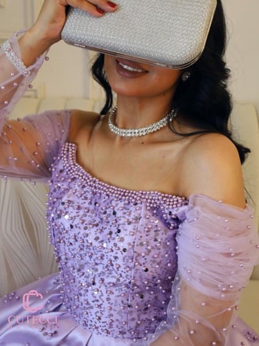 فستان سهرة موف تب مطرز بلولو – من كيوتشي CUTECCI