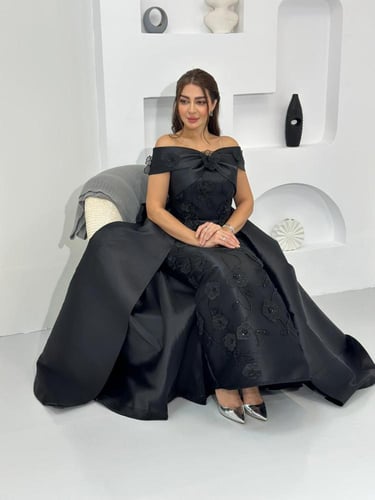 فستان سهرة أسود ميكادو ملكي بذيل فاخر