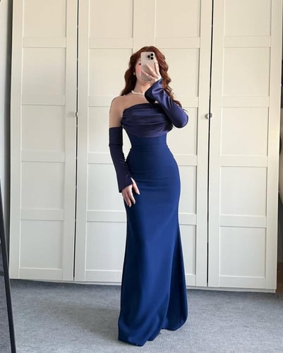 فستان العيد أزرق حرير بنمط أنثوي ناعم