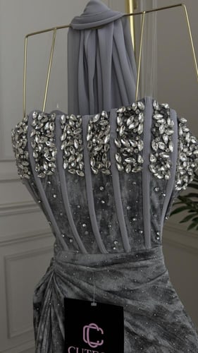 فستان سهرة رمادي مطرز بالكريستال الفاخر