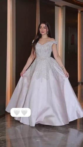 فستان ميكادو سهرة فخم بتطريز ولؤلؤ يدوي