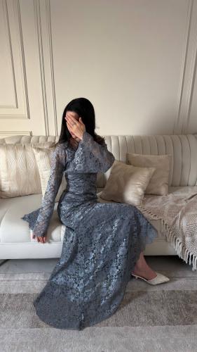 فستان سهرة رمادي دانتيل ملكي
