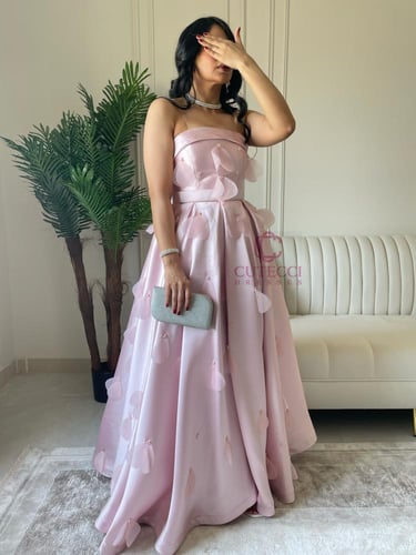 فستان سهرة وردي ميكادو فخم