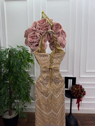 فستان سهرة ذهبي تل مطرز بطانة تفتة