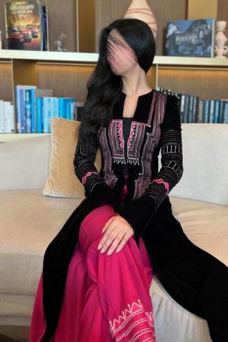 جلابية تطريز تراثية اسود مع فوشيا من كيوتشي