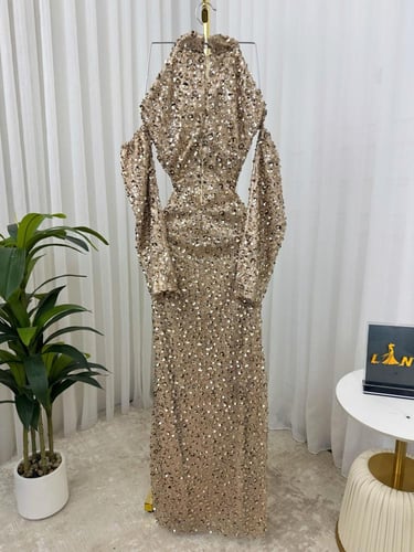 فستان سهرة ذهبي قماش وتطريز راقي