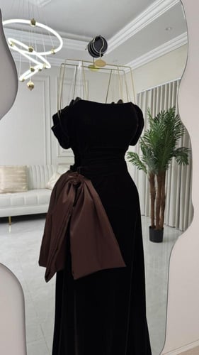 فستان سهرة مخمل كوري أنيق