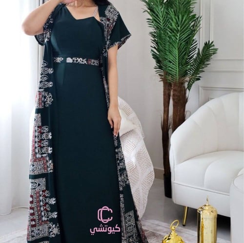 جلابية بترولية مطرزة بشت أنيقة