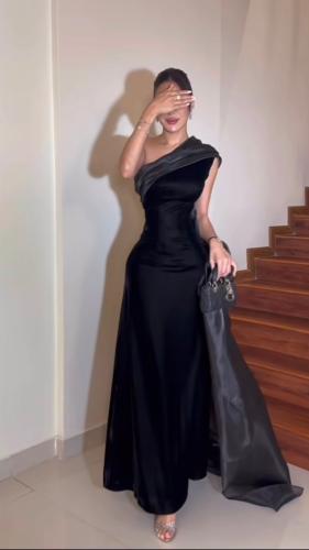 فستان سهرة أسود كلاسيكي من CUTECCI