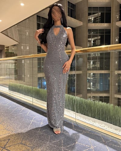 فستان سهرة دانتيل مطرز رصاصي