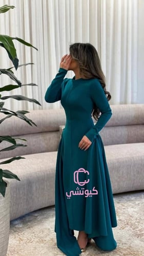 فستان نافش أنيق من الخصر بلون مميز