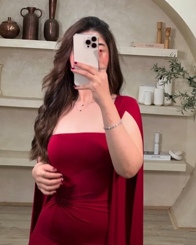 فستان عودي أنيق أكمام طويلة