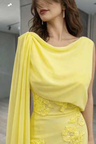 فستان سهرة ليموني ملكي مزين بالزهور