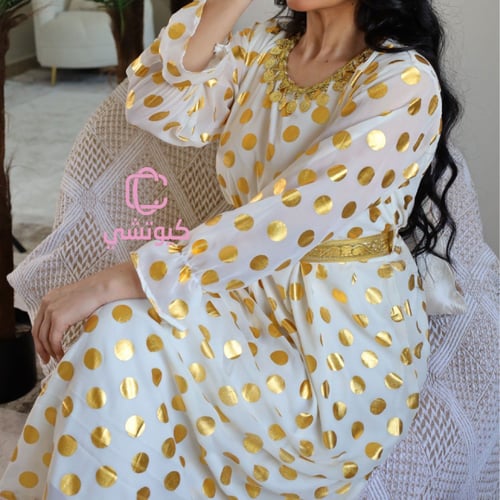 جلابية بيضاء منقطة ذهبية فخمة