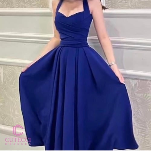 فستان سهرة نيلي علاقي بتفاصيل تب فخمة