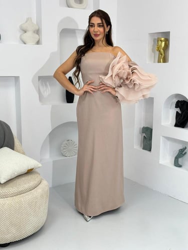 فستان سهرة بيج وردة جزار