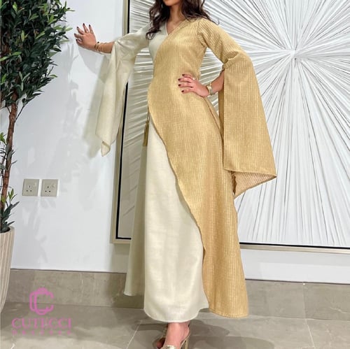 جلابية بيج وذهبي هندية فخمة