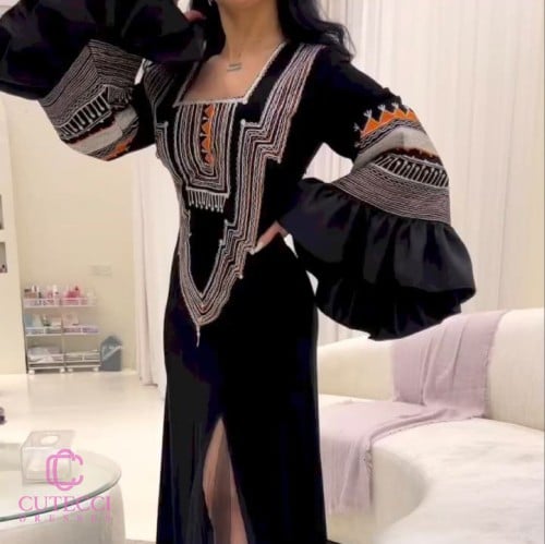 جلابية سعودية يوم التأسيس أسود مطرز