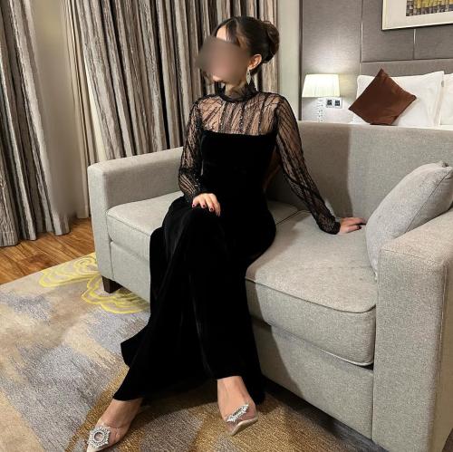 فستان اسود مخمل استرتش كوري من كيوتشي CUTECCI