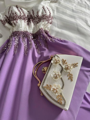 فستان سهرة موف بتوب أبيض فخم