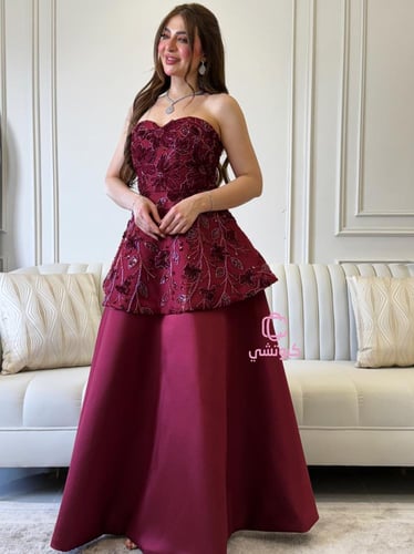 فستان سهرة عودي بتفاصيل انسيابية | Cutecci