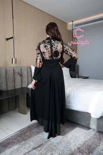 فستان أسود كريب استرتش بأكمام أنيقة | فساتين سوداء...