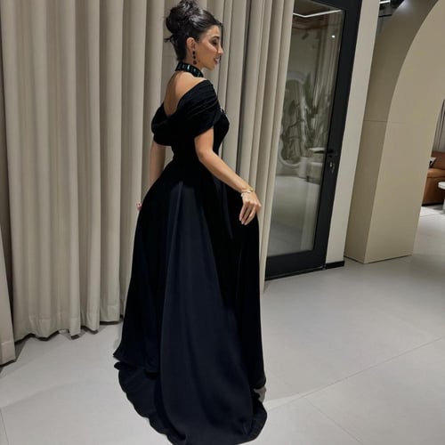 فستان كريب استرتش ليكرا مطرز من كيوتشي CUTECCI