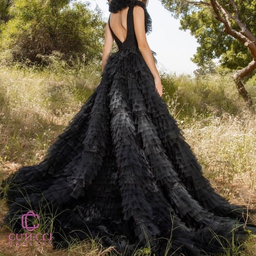 فستان سهرة أسود تل منفوش فاخر